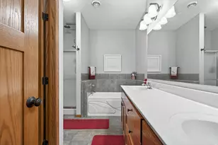 343 Sophia Ave E, Maplewood, MN 55117 - Photo 15