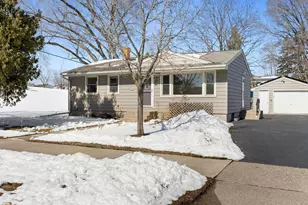 2189 Howard Ct, Saint Paul, MN 55119 - Photo 3