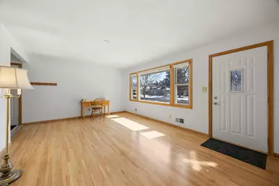 2189 Howard Court, Saint Paul, MN 55119 - Photo 7