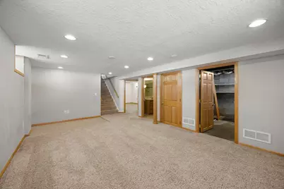 2189 Howard Court, Saint Paul, MN 55119 - Photo 23