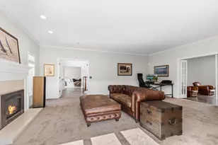 10692 Mt Curve Rd, Eden Prairie, MN 55347 - Photo 21