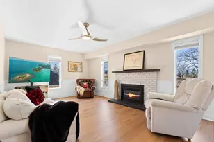 10692 Mt Curve Rd, Eden Prairie, MN 55347 - Photo 25