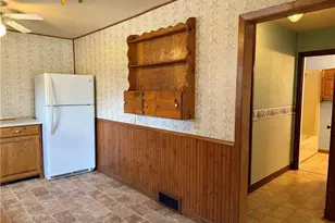 222 Spruce St, Spooner, WI 54801 - Photo 9