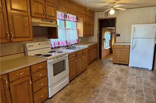 222 Spruce St, Spooner, WI 54801 - Photo 5