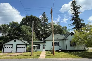 222 Spruce St, Spooner, WI 54801 - Photo 1