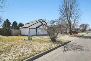 593 Tuttle Dr, Hastings, MN 55033 - Photo 5