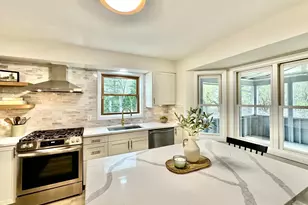 809 Wagon Wheel Trail, Mendota Heights, MN 55120 - Photo 11