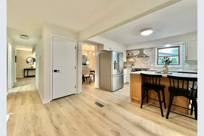 809 Wagon Wheel Trail, Mendota Heights, MN 55120 - Photo 7