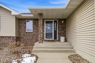 1710 16th St SW, Austin, MN 55912 - Photo 3