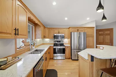 1710 16th Street SW, Austin, MN 55912 - Photo 7