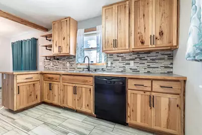 729 W Birch Avenue, Fergus Falls, MN 56537 - Photo 7