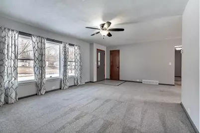 729 W Birch Avenue, Fergus Falls, MN 56537 - Photo 3