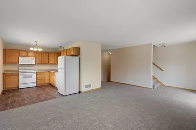 1613 County Road D E #L, Maplewood, MN 55109 - Photo 5