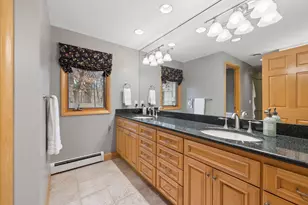 6716 W Shore Dr, Edina, MN 55435 - Photo 25