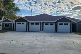 901 7th Ave SW, Pipestone, MN 56164 - Photo 3