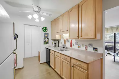 4360 Brookside Court #218, Edina, MN 55436 - Photo 5