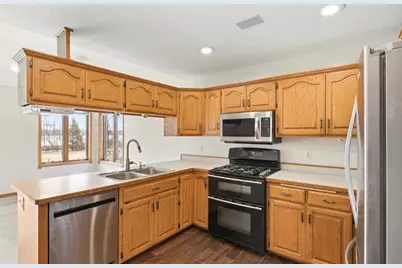 141 Fairlawn Avenue E, Winsted, MN 55395 - Photo 11