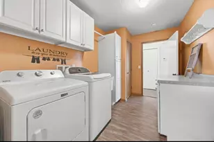 141 Fairlawn Ave E, Winsted, MN 55395 - Photo 15