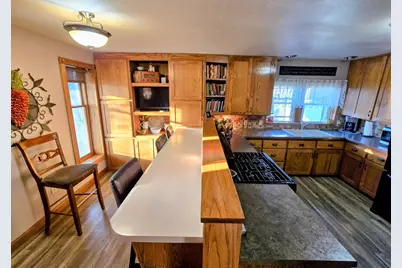 321 5th Avenue SE, Pipestone, MN 56164 - Photo 9