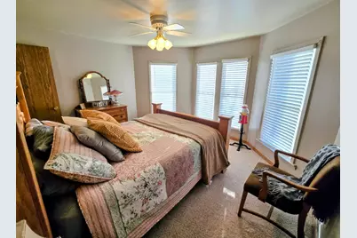 321 5th Avenue SE, Pipestone, MN 56164 - Photo 31