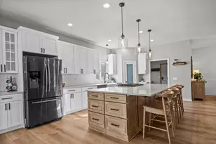 12314 Sunnybrook Rd, Eden Prairie, MN 55347 - Photo 3