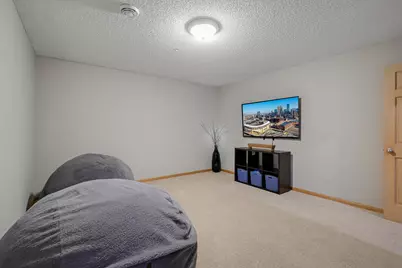 2826 Clover Ridge Drive #3203, Chaska, MN 55318 - Photo 17