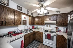 1142 Cheery Ln NE, Columbia Heights, MN 55421 - Photo 37