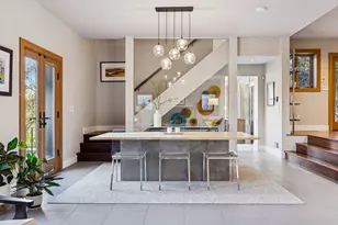 747 Kenwood Pkwy, Minneapolis, MN 55403 - Photo 9