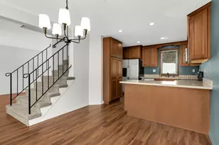 4235 Sylvia Ln N, Shoreview, MN 55126 - Photo 9