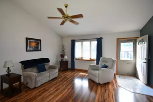 1055 S Main St, Zumbrota, MN 55992 - Photo 7