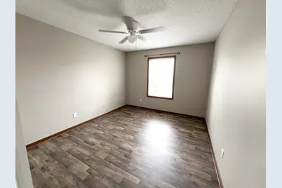 15257 60th Avenue N, Plymouth, MN 55446 - Photo 5