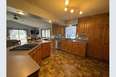 415 McKinley Avenue, North Mankato, MN 56003 - Photo 5