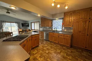 415 McKinley Ave, North Mankato, MN 56003 - Photo 5