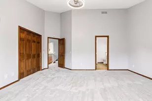 7476 Cahill Rd, Edina, MN 55439 - Photo 27