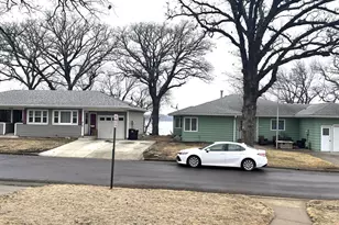 1323 Oak Beach Dr, Fairmont, MN 56031 - Photo 41