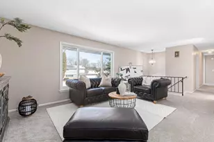 1056 Brooks Ave W, Roseville, MN 55113 - Photo 9