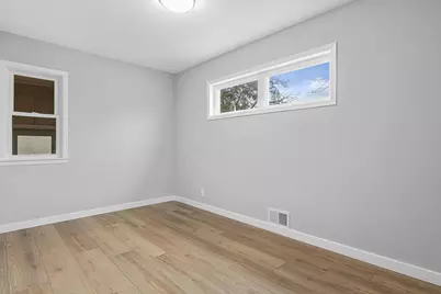 3439 Lee Avenue N, Crystal, MN 55422 - Photo 5