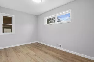 3439 Lee Ave N, Crystal, MN 55422 - Photo 5