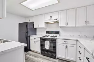 18669 Clear View Ct, Minnetonka, MN 55345 - Photo 15