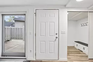 18669 Clear View Ct, Minnetonka, MN 55345 - Photo 9