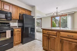 8425 W 97th St, Bloomington, MN 55438 - Photo 17