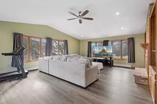 11205 River Hills Dr, Burnsville, MN 55337 - Photo 5