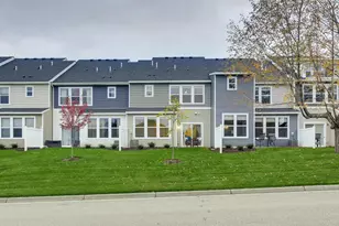 718 Maggie Way, Chanhassen, MN 55317 - Photo 5