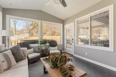 1122 Foxcroft Lane SW, Rochester, MN 55902 - Photo 17