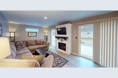 2021 Bridge Avenue, Albert Lea, MN 56007 - Photo 3