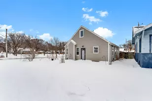 301 E 40th St, Minneapolis, MN 55409 - Photo 37