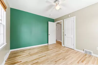 301 E 40th Street, Minneapolis, MN 55409 - Photo 15