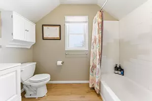 301 E 40th St, Minneapolis, MN 55409 - Photo 23