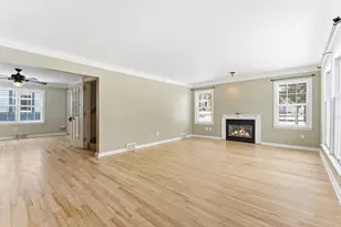 301 E 40th St, Minneapolis, MN 55409 - Photo 3