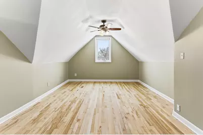 301 E 40th Street, Minneapolis, MN 55409 - Photo 21